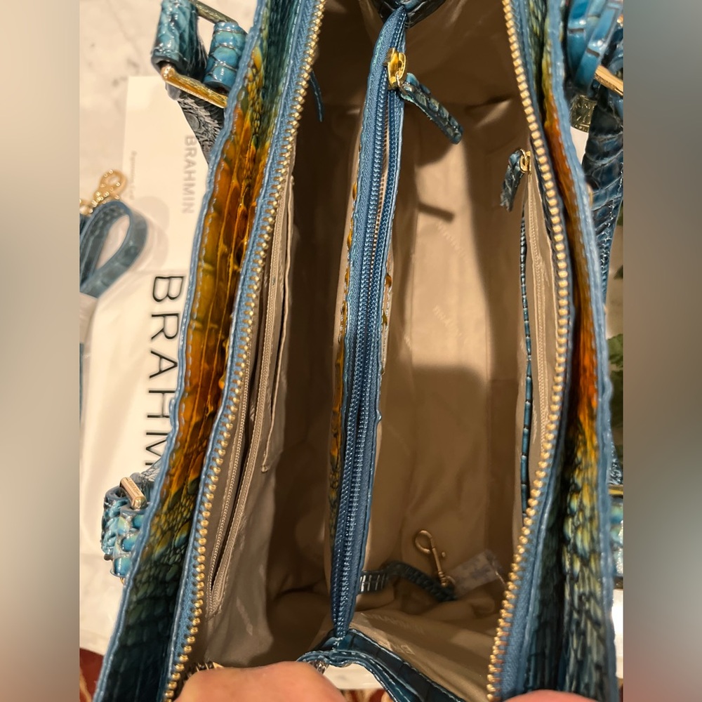 BRAHMIN Small Finley Bermuda ombre 
Melbourne. - Picture 10 of 10